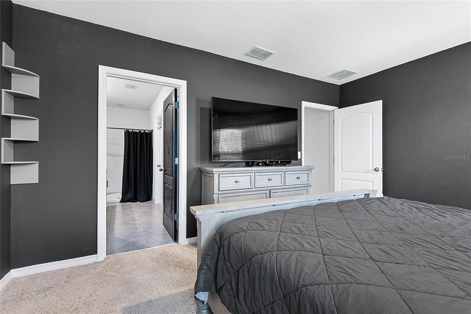 BELLA OAKS - Residential