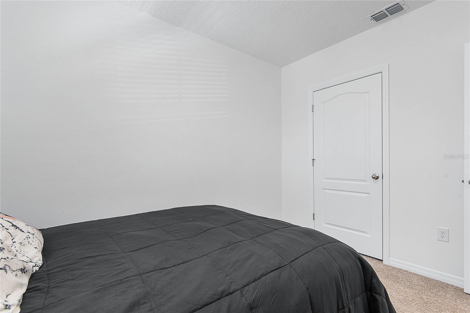 BELLA OAKS - Residential