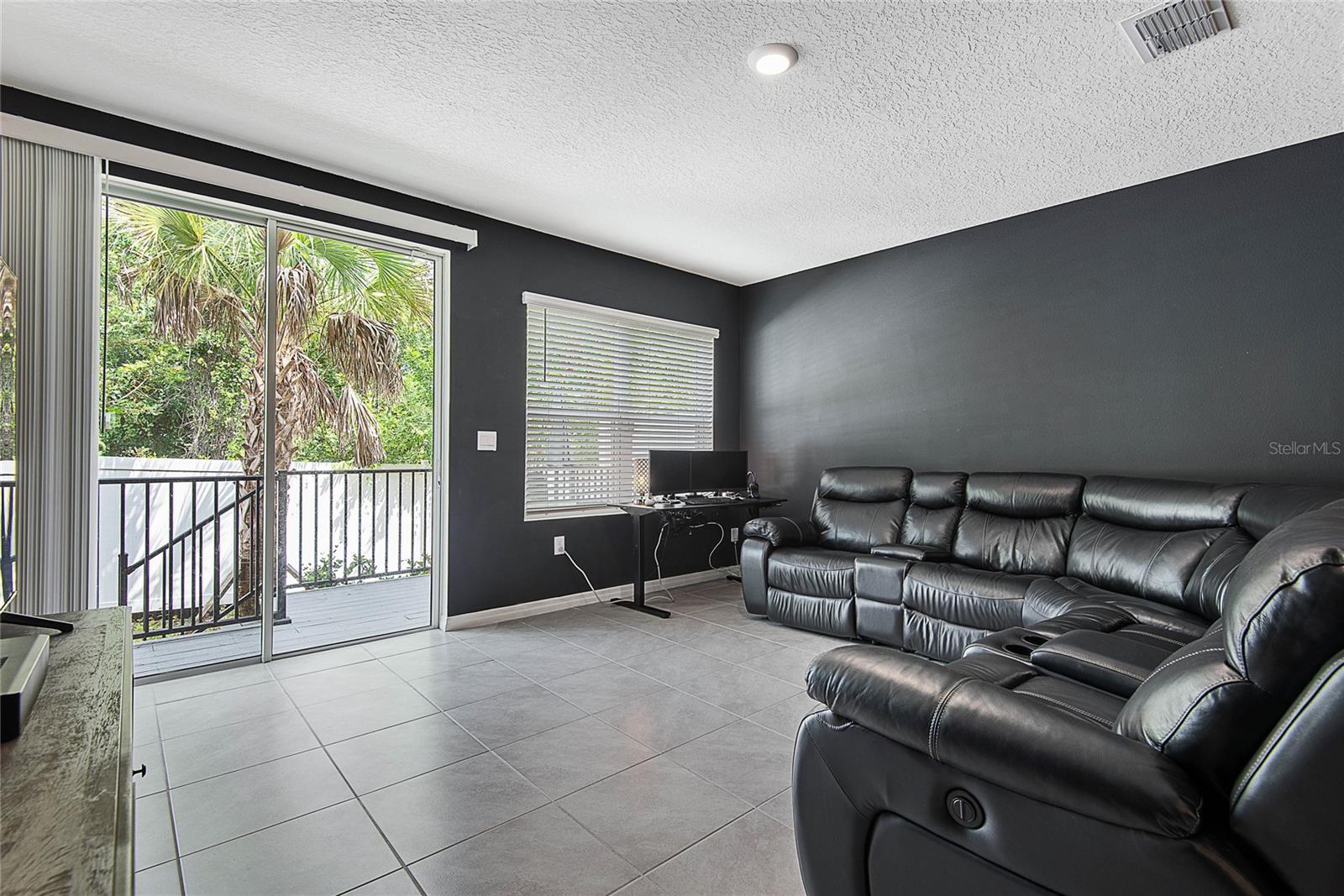 BELLA OAKS - Residential