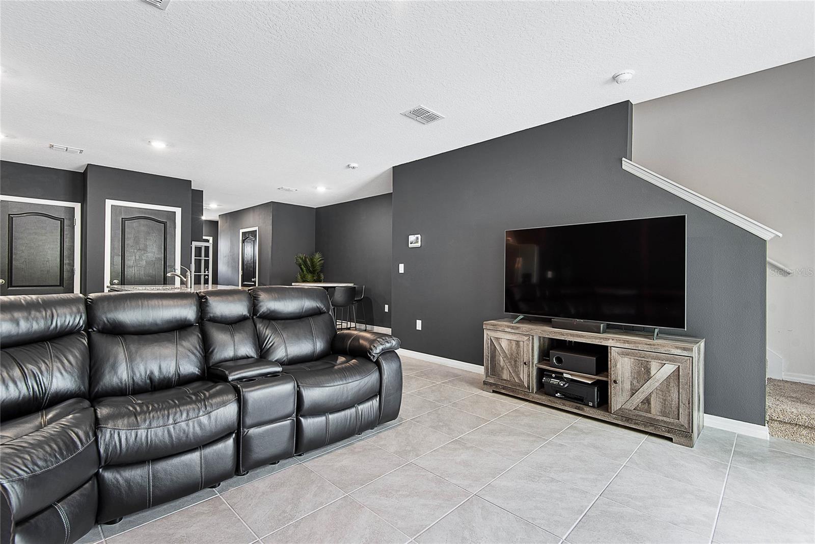 BELLA OAKS - Residential