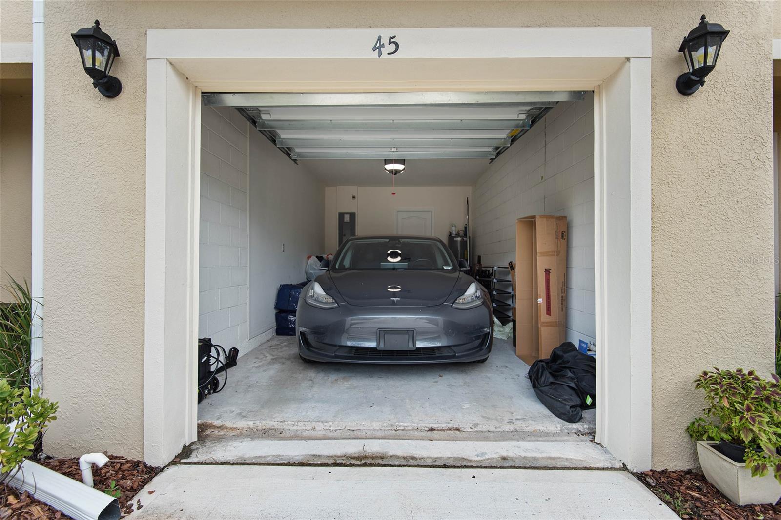 BELLA OAKS - Residential