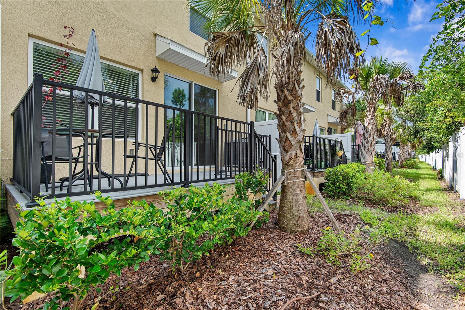 BELLA OAKS - Residential