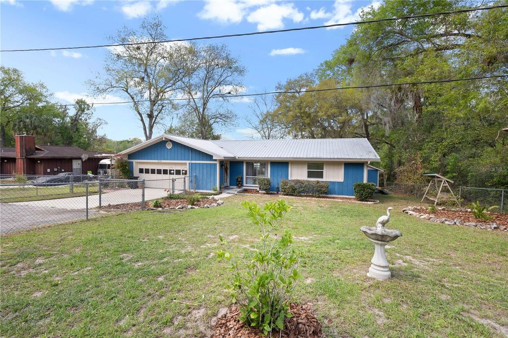 Photo of 2550 SE 31st Street, Gainesville, FL 32641 (MLS # OM721846)