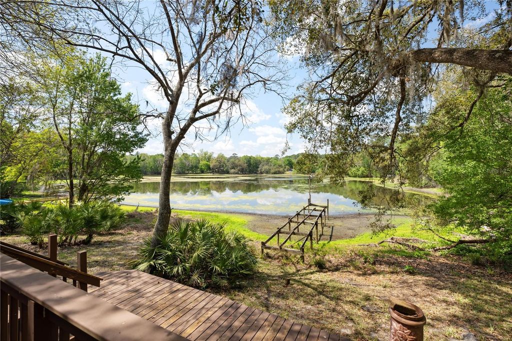 Photo of 2550 SE 31st Street, Gainesville, FL 32641 (MLS # OM721846)