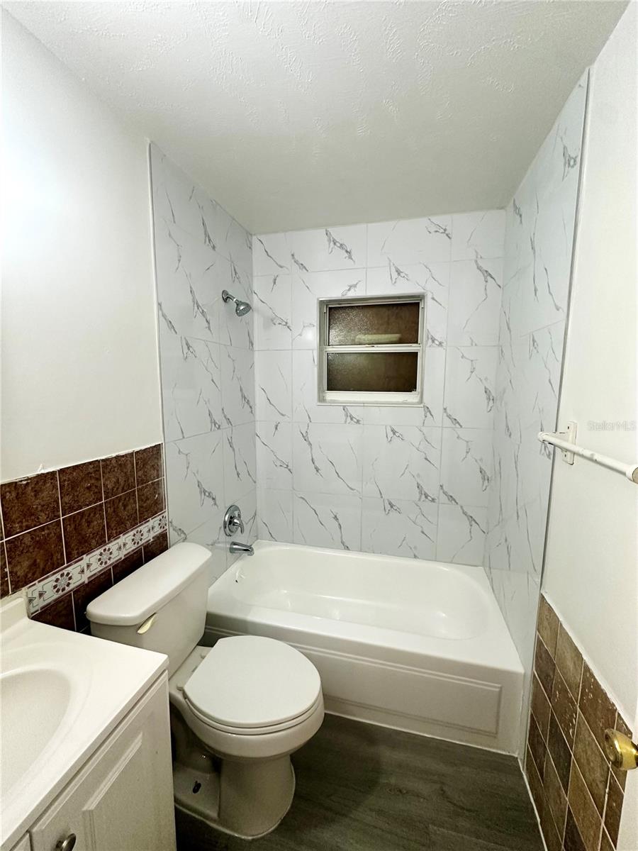 CLEARVIEW HEIGHTS 1ST ADD - Residential Lease