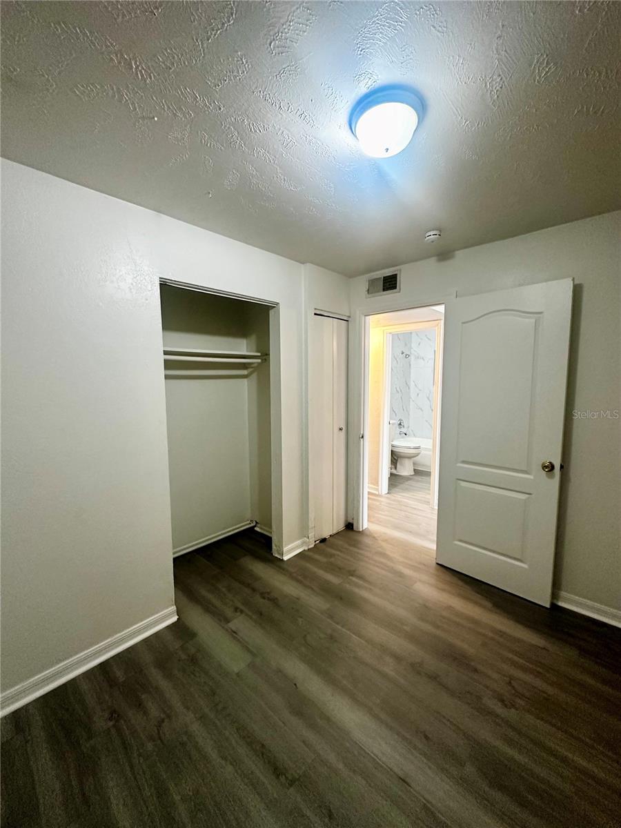 CLEARVIEW HEIGHTS 1ST ADD - Residential Lease