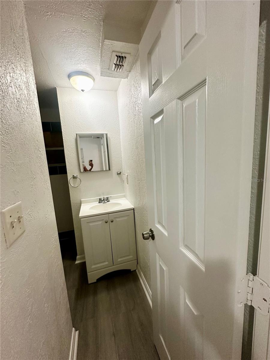 CLEARVIEW HEIGHTS 1ST ADD - Residential Lease