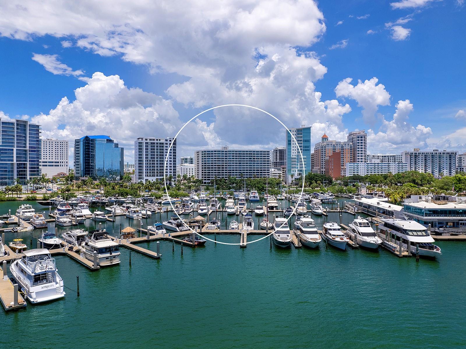 BAY PLAZA - Residential