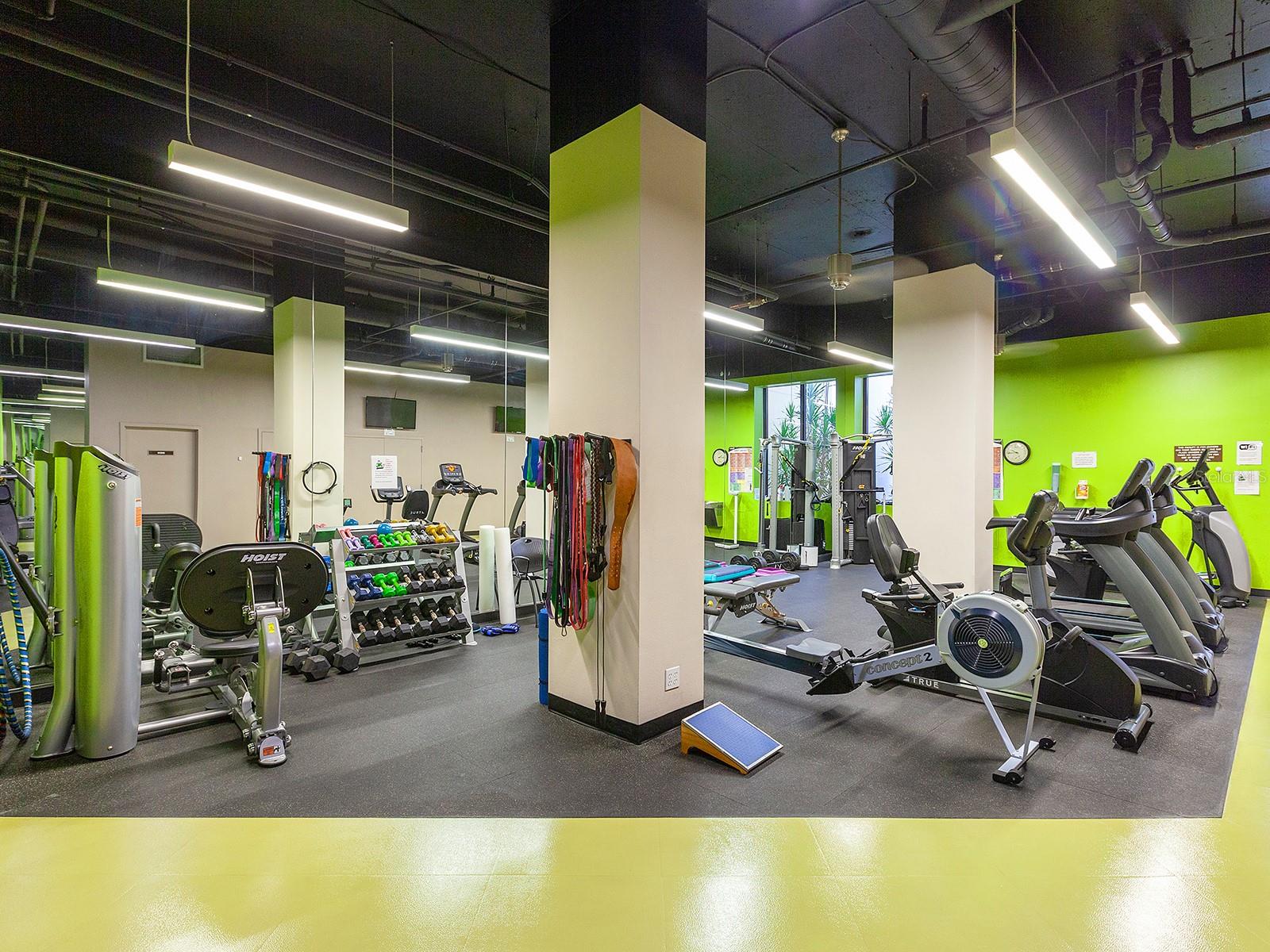 BAY PLAZA - Residential