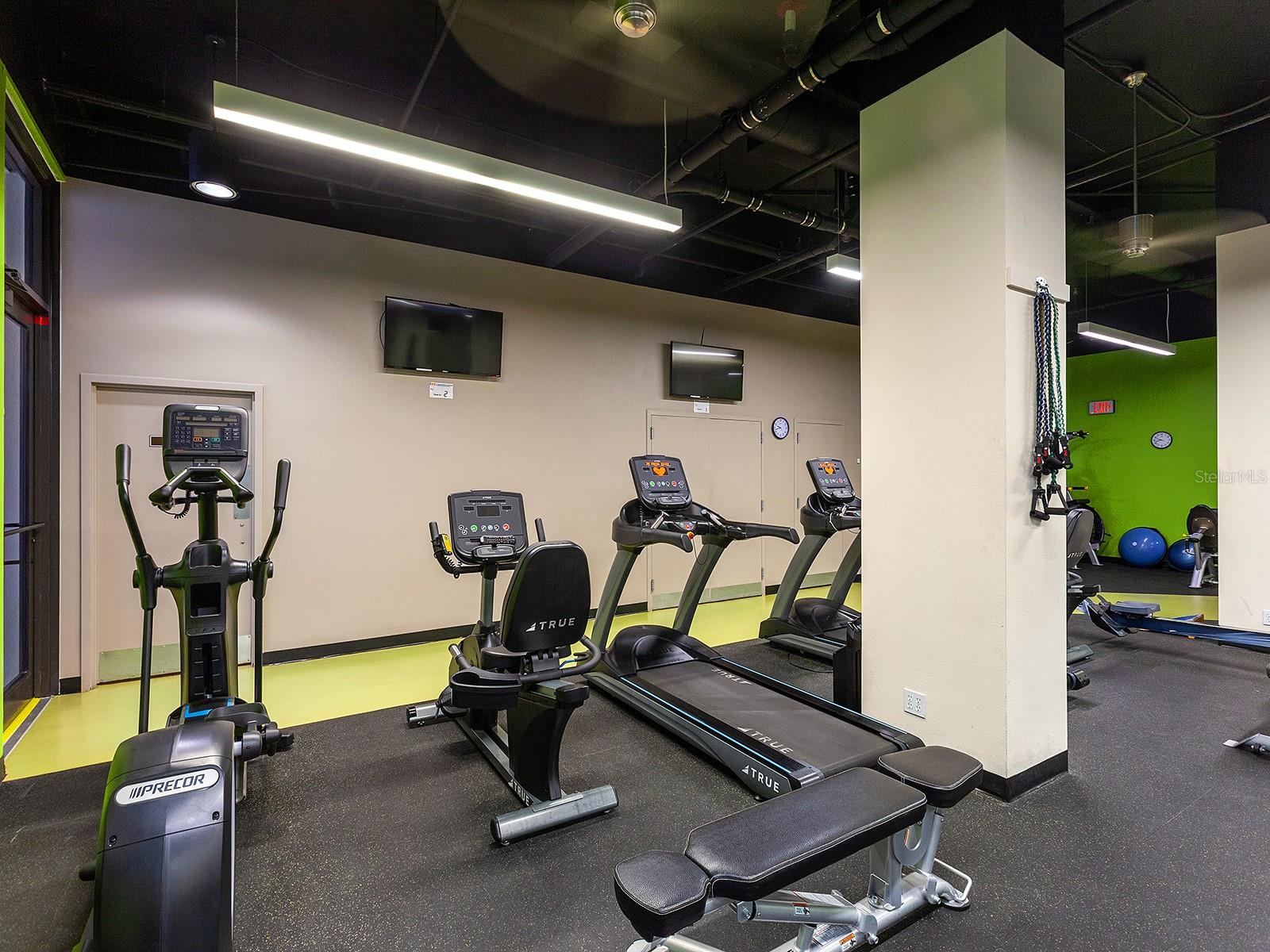 BAY PLAZA - Residential