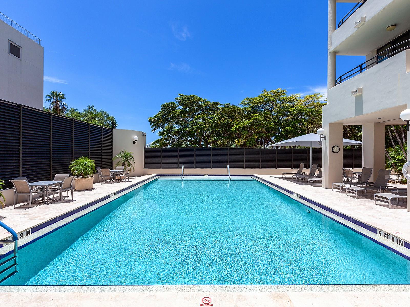 BAY PLAZA - Residential