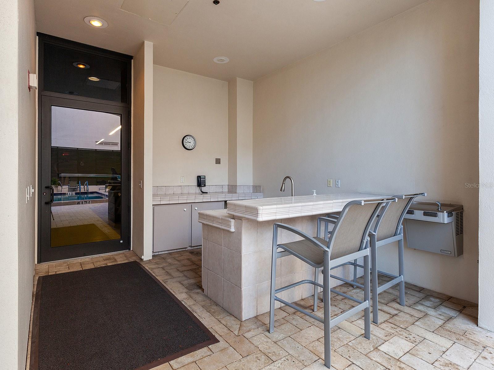 BAY PLAZA - Residential