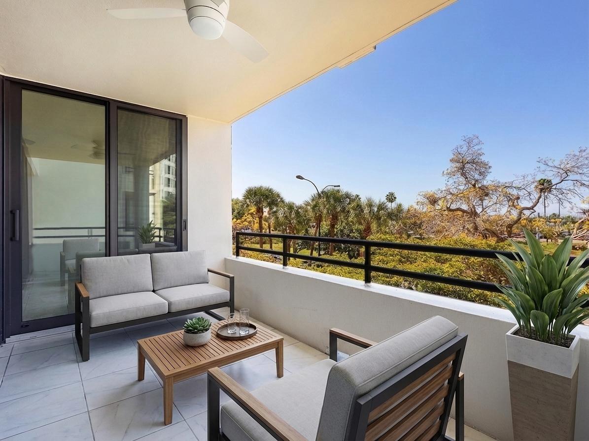 BAY PLAZA - Residential