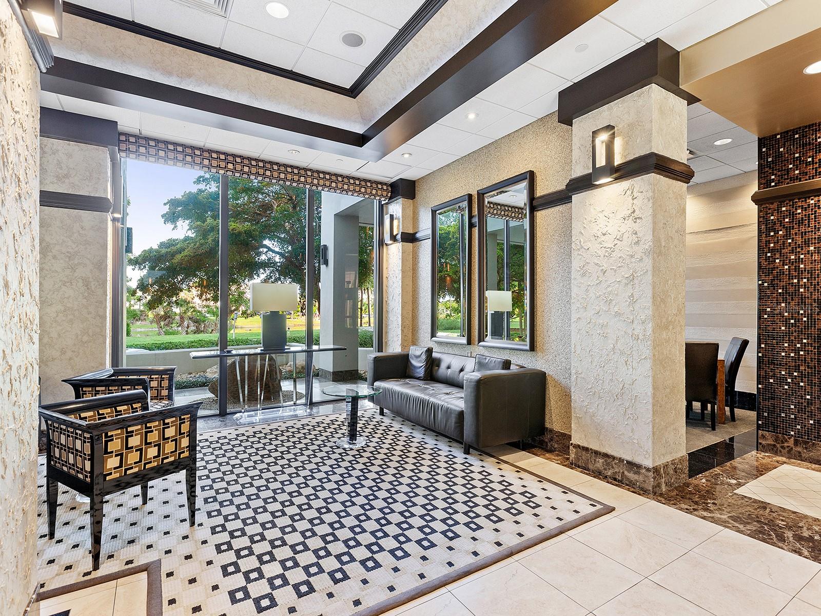 BAY PLAZA - Residential