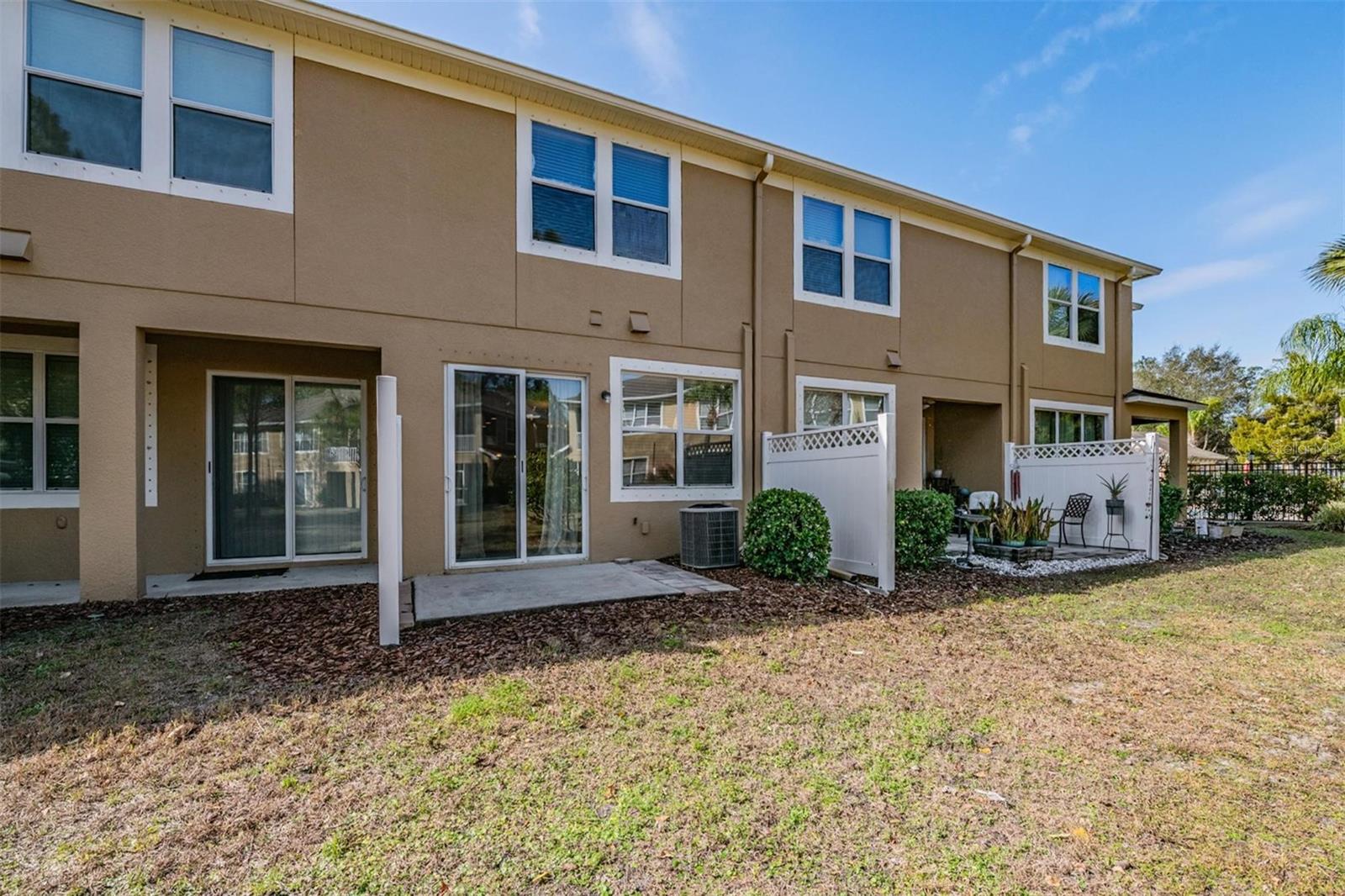 SOUTH HAMPTON - Residential