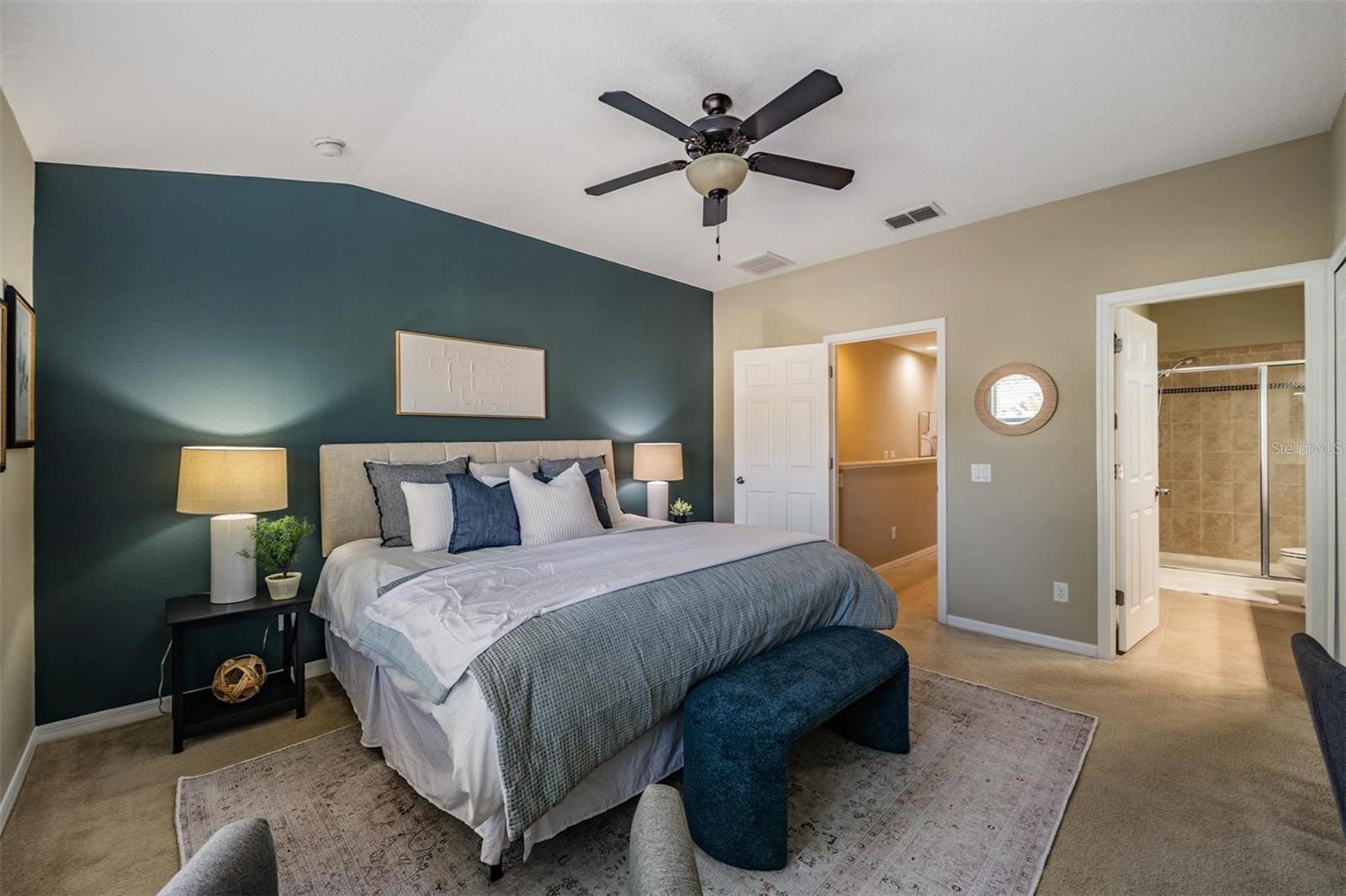 SOUTH HAMPTON - Residential