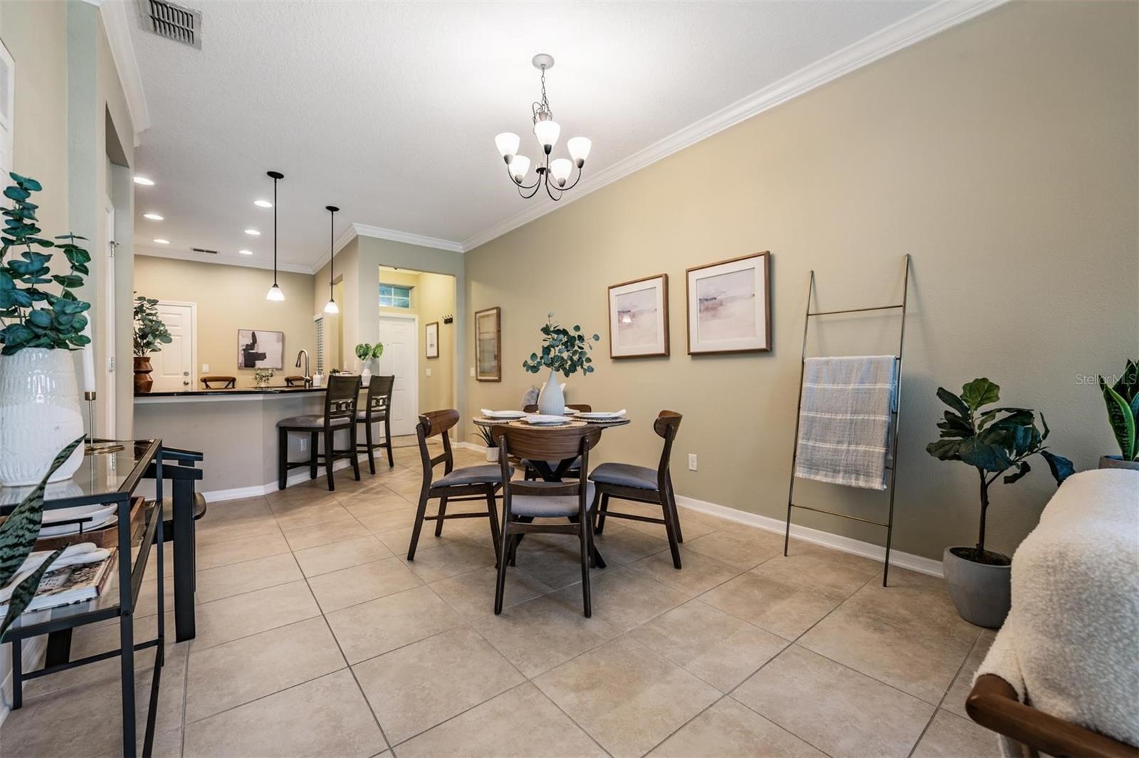 SOUTH HAMPTON - Residential