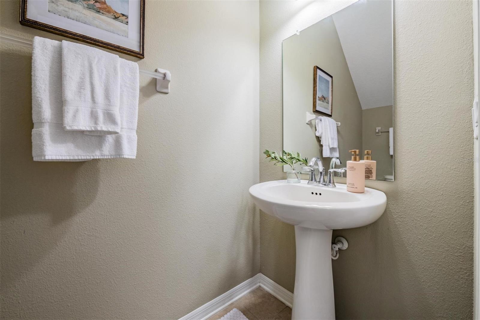 SOUTH HAMPTON - Residential