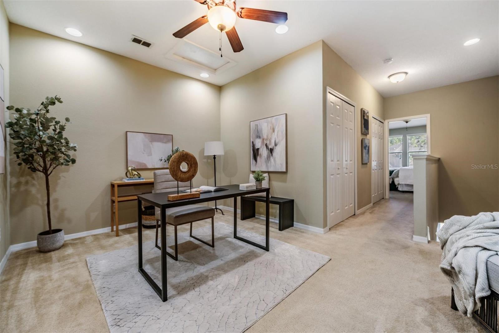 SOUTH HAMPTON - Residential