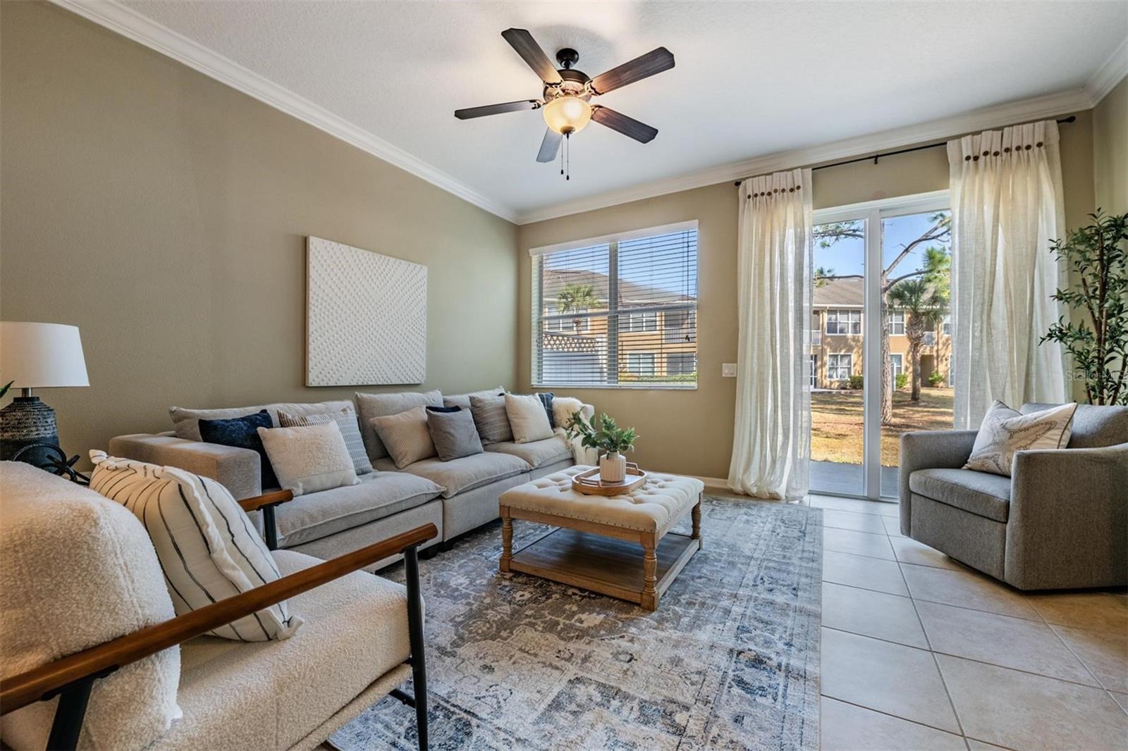 SOUTH HAMPTON - Residential