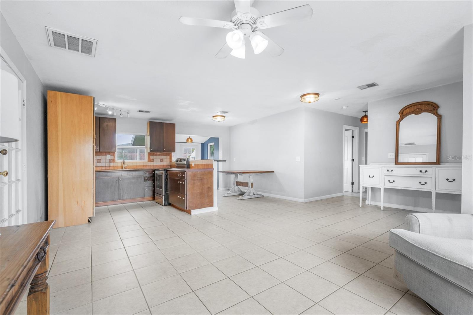 SUN ACRES - Residential