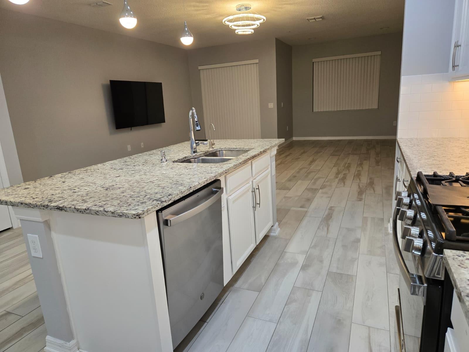 TOWNS AT WHITE CEDAR - Residential Lease