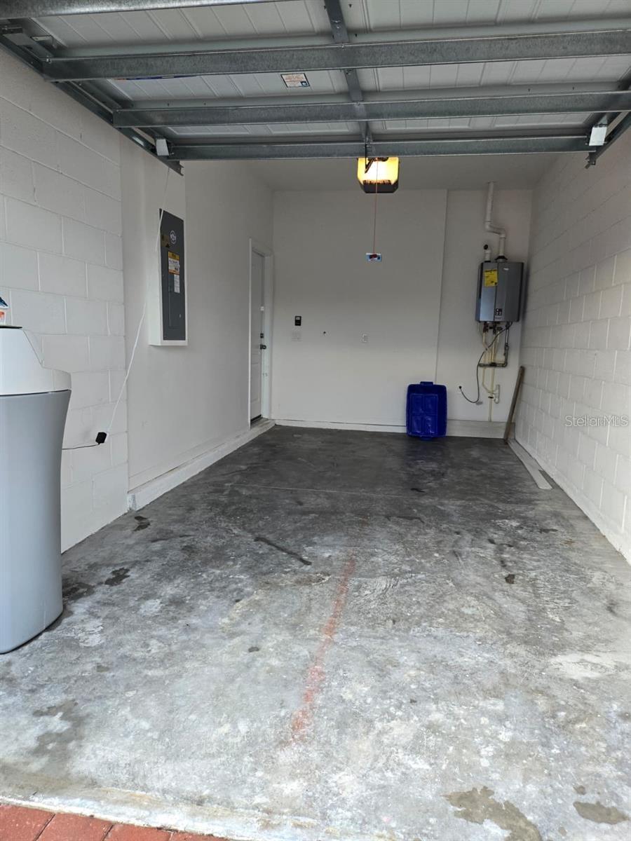 TOWNS AT WHITE CEDAR - Residential Lease