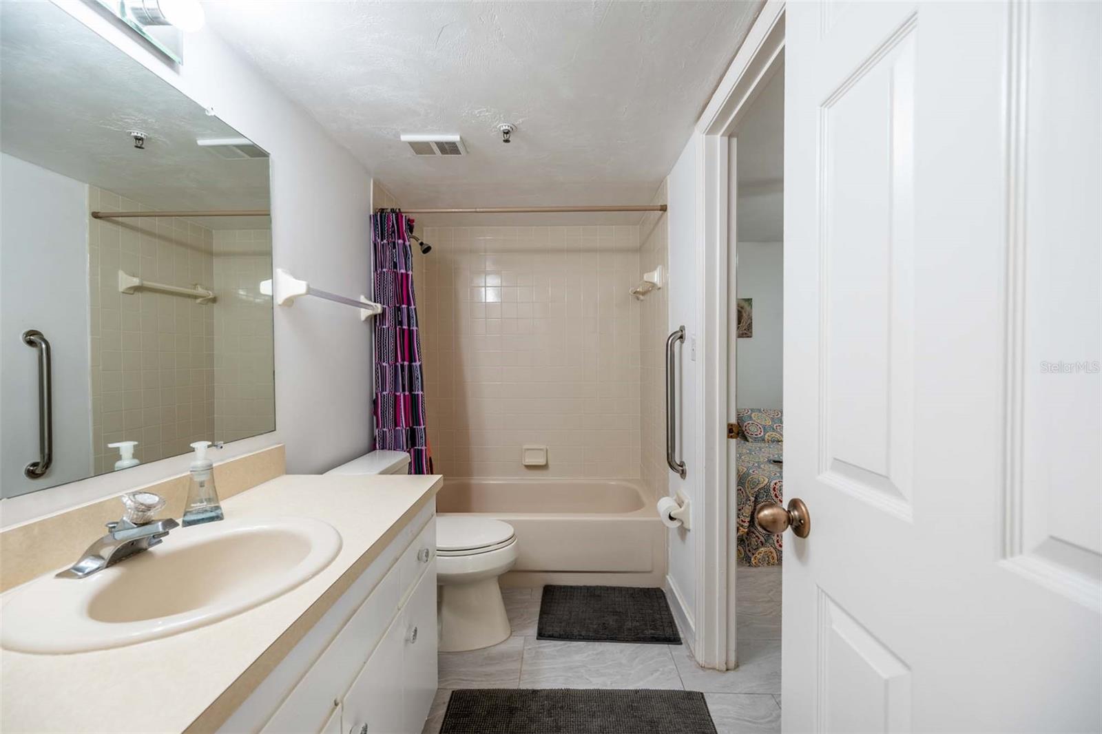 BOUCHELLE ISLAND CONDO - Residential