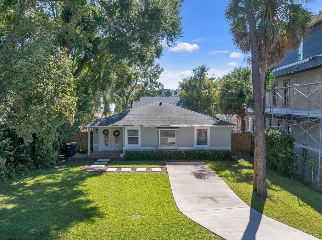 Photo of 314 W Frances Avenue, Tampa, FL 33602 (MLS # TB8481455)
