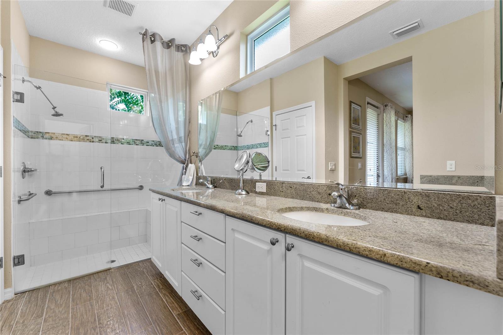 CASCADES/GROVELAND PH 2 & 3 RE - Residential