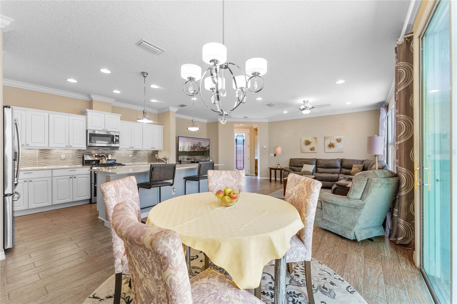 CASCADES/GROVELAND PH 2 & 3 RE - Residential