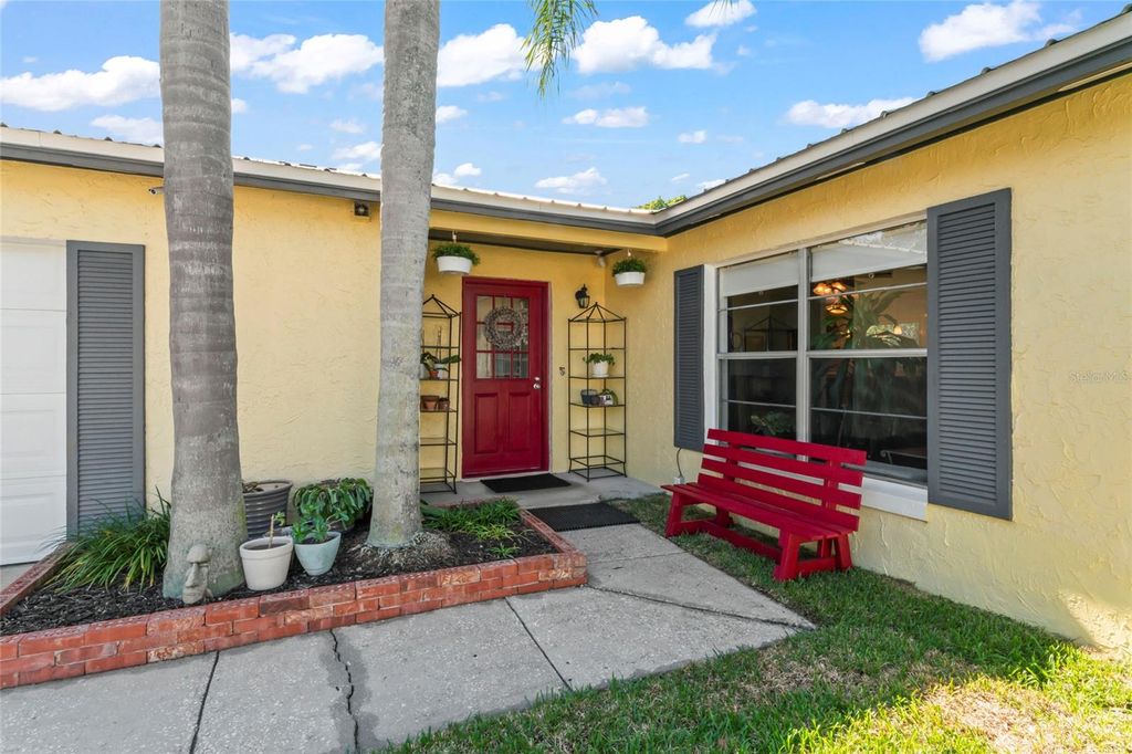 Photo of 918 York Drive, Brandon, FL 33510 (MLS # TB8449380)