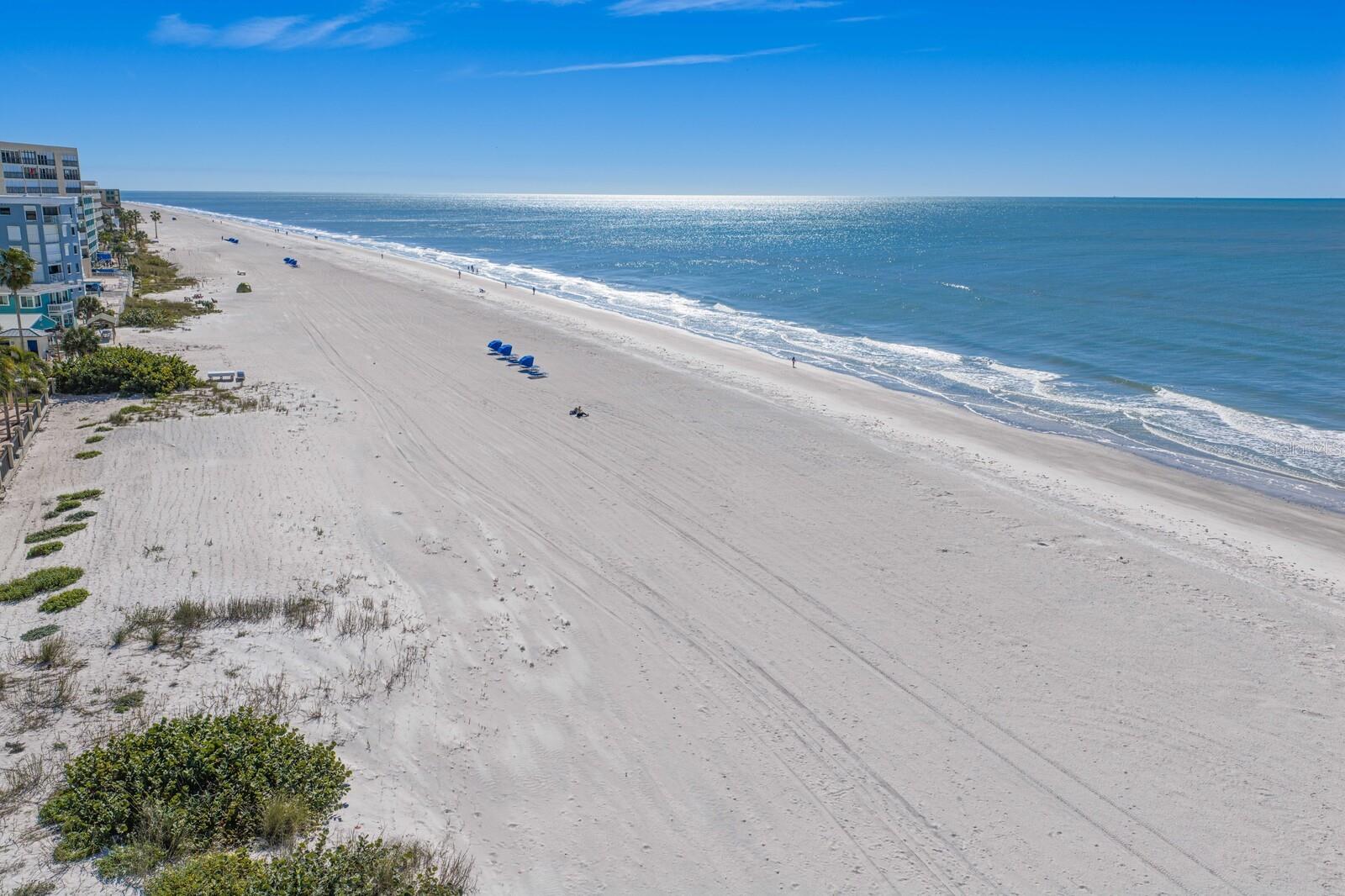 DOLPHIN KEY CONDO - Residential