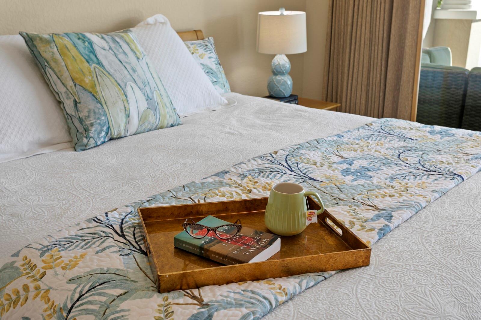 DOLPHIN KEY CONDO - Residential