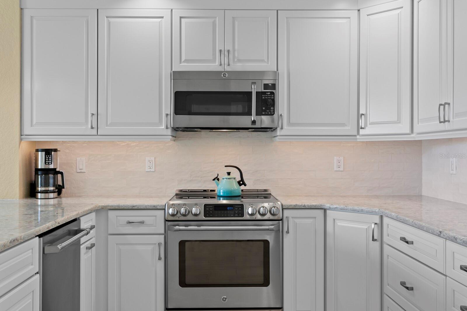 DOLPHIN KEY CONDO - Residential