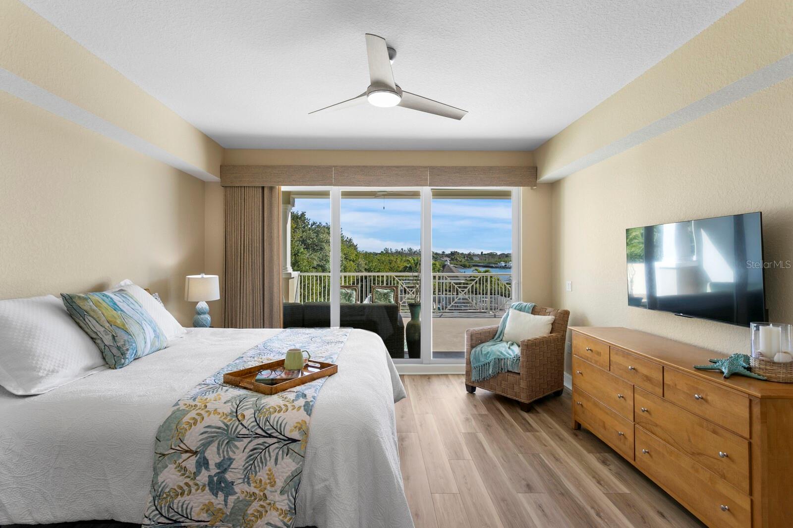 DOLPHIN KEY CONDO - Residential