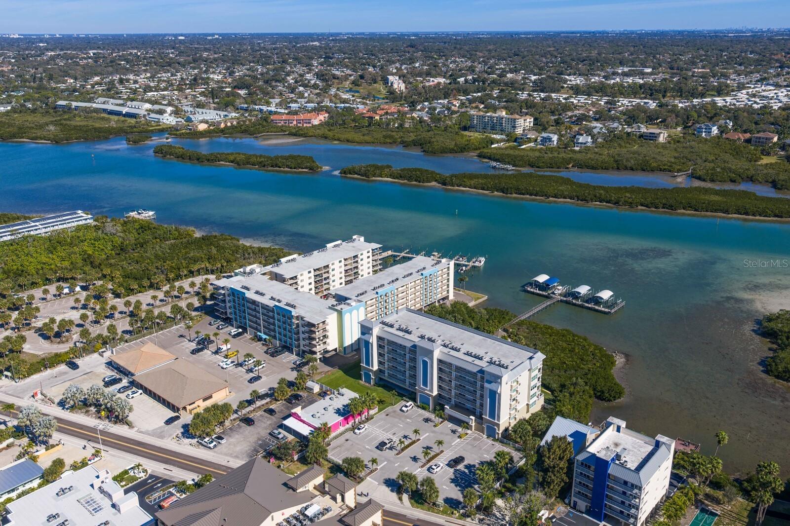 DOLPHIN KEY CONDO - Residential