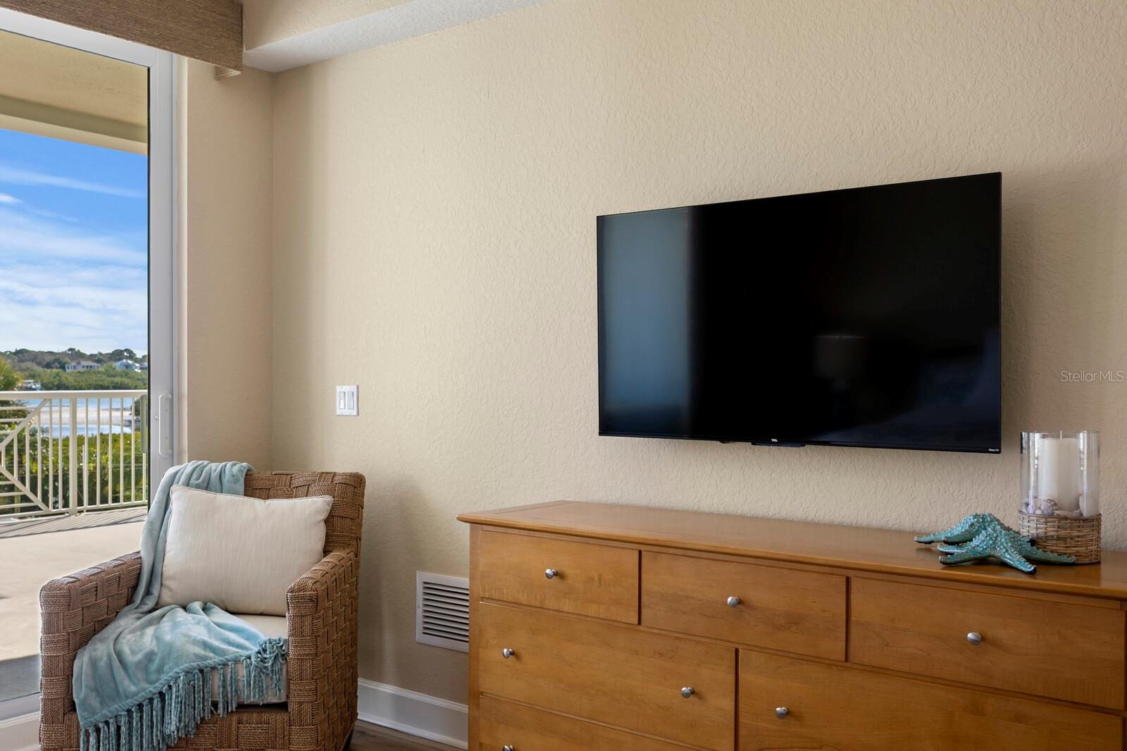 DOLPHIN KEY CONDO - Residential