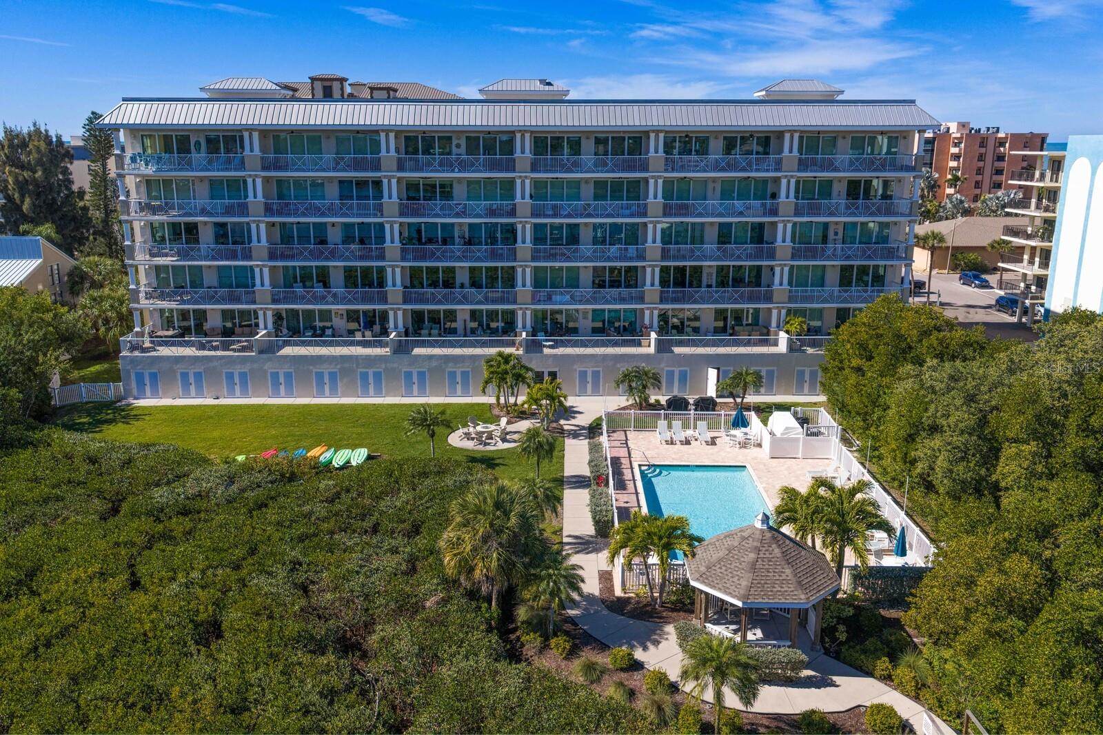 DOLPHIN KEY CONDO - Residential