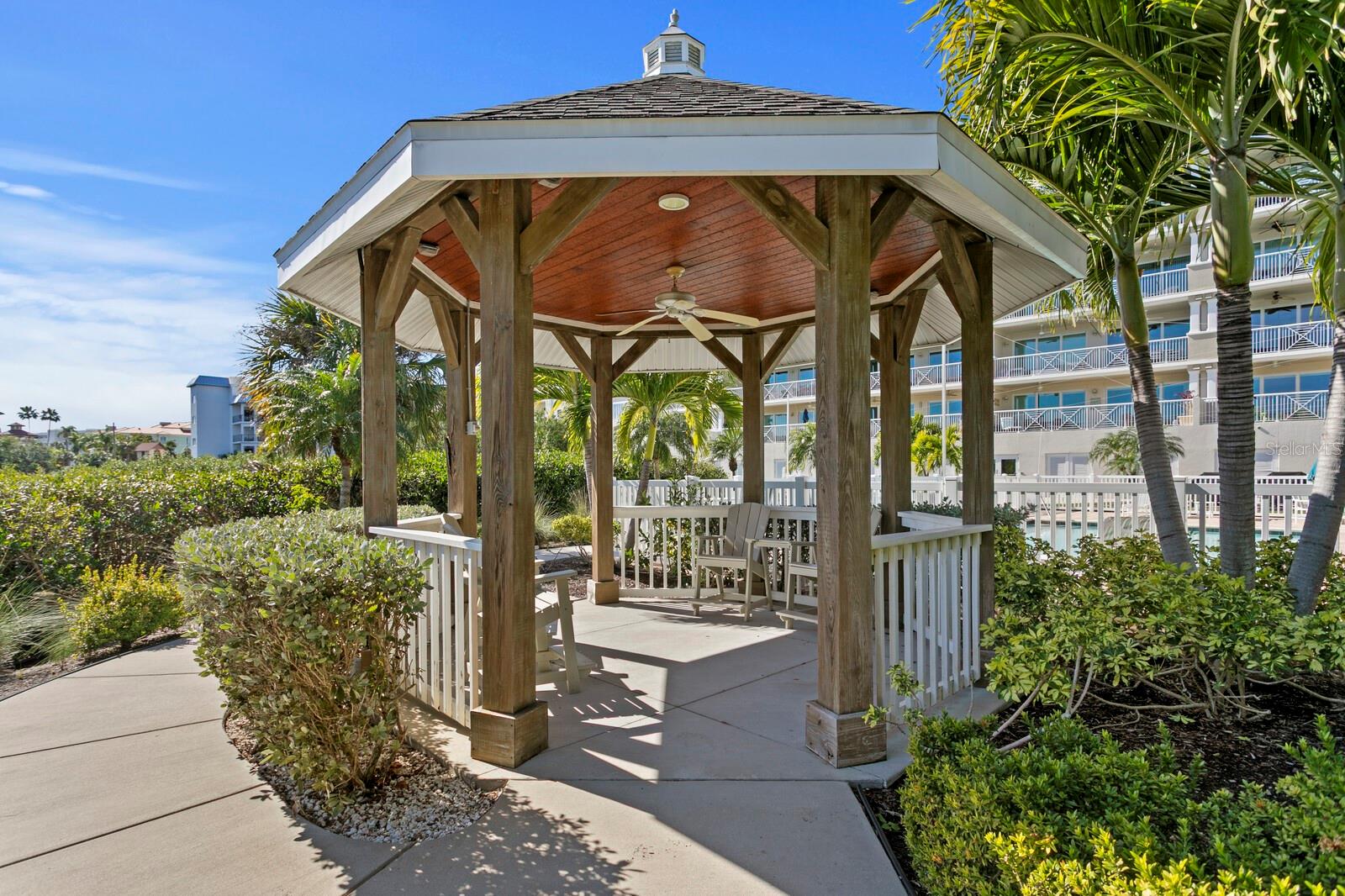 DOLPHIN KEY CONDO - Residential