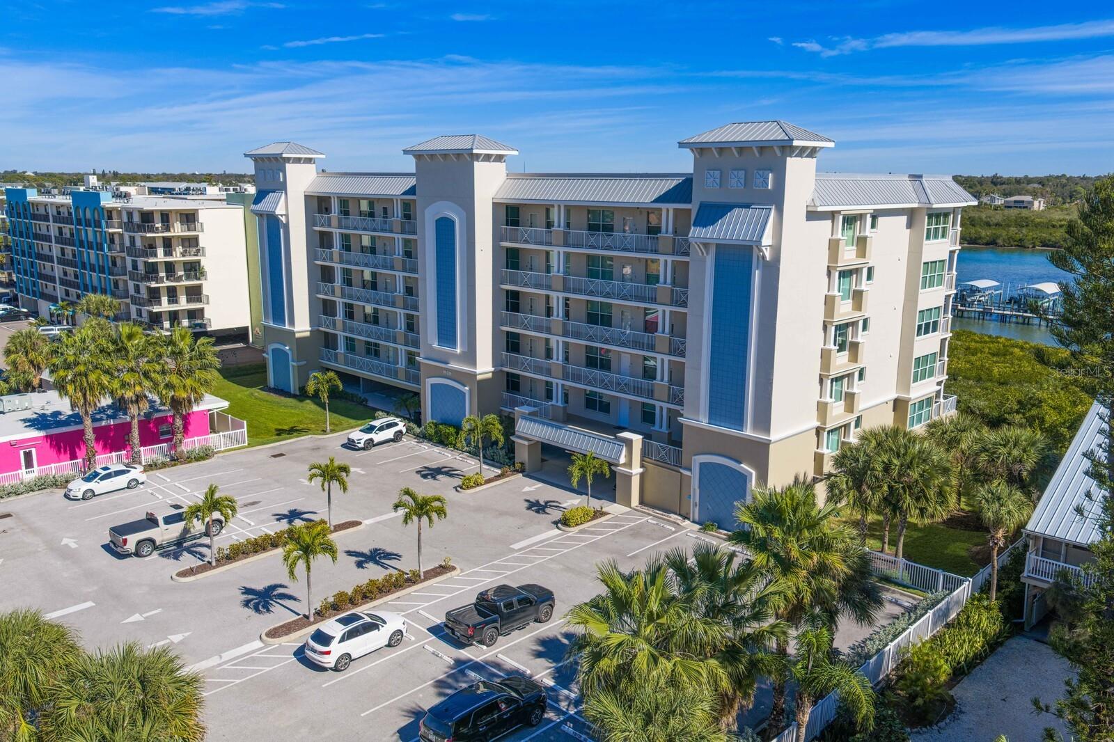 DOLPHIN KEY CONDO - Residential