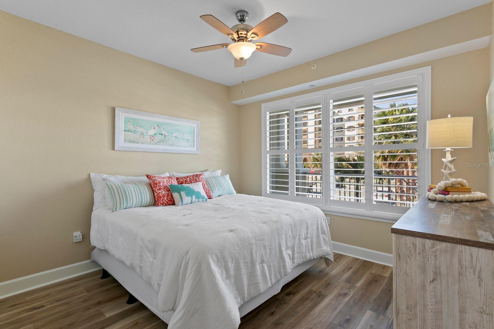 DOLPHIN KEY CONDO - Residential