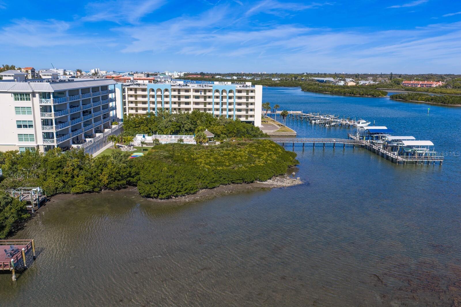 DOLPHIN KEY CONDO - Residential