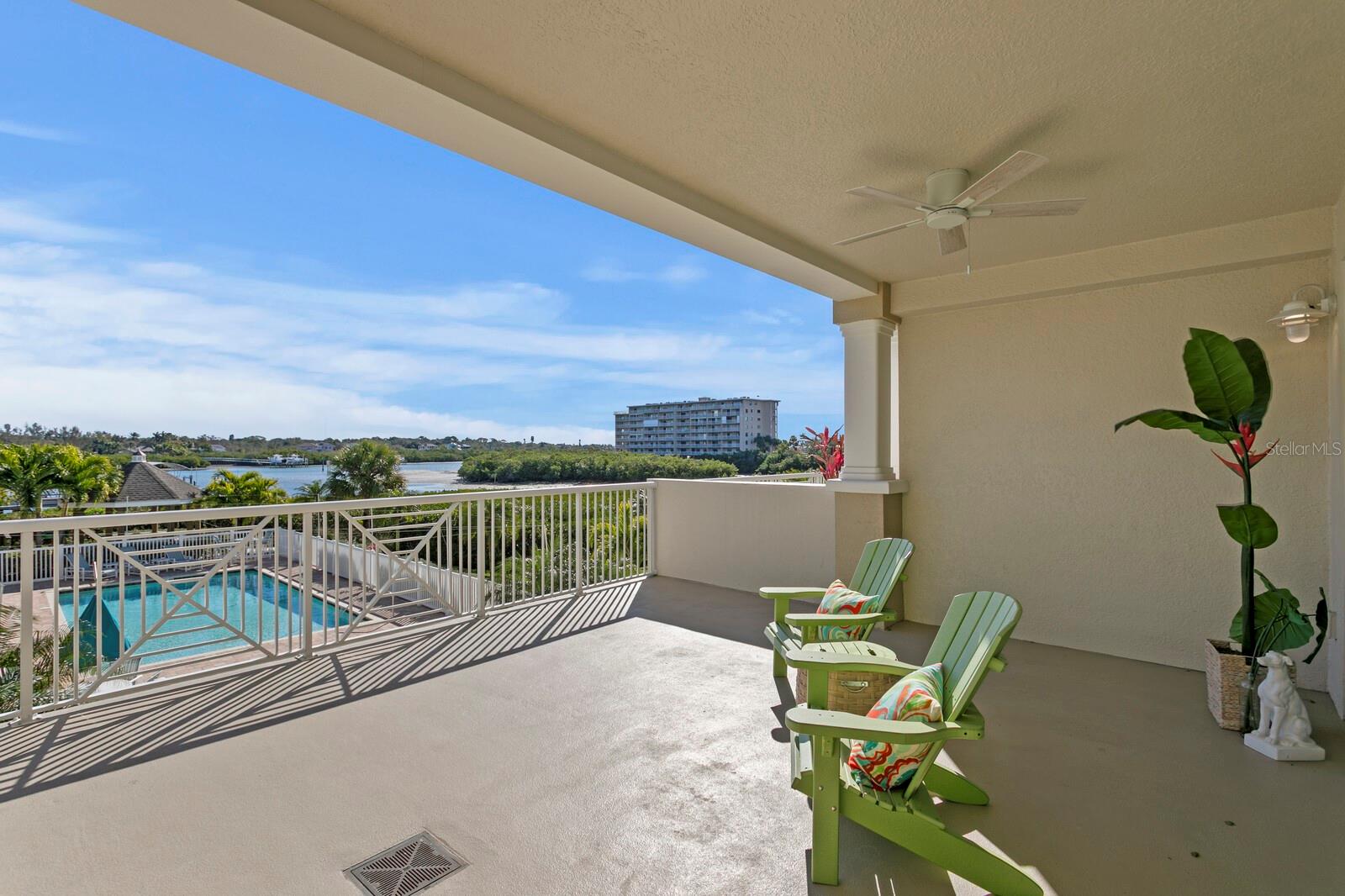 DOLPHIN KEY CONDO - Residential