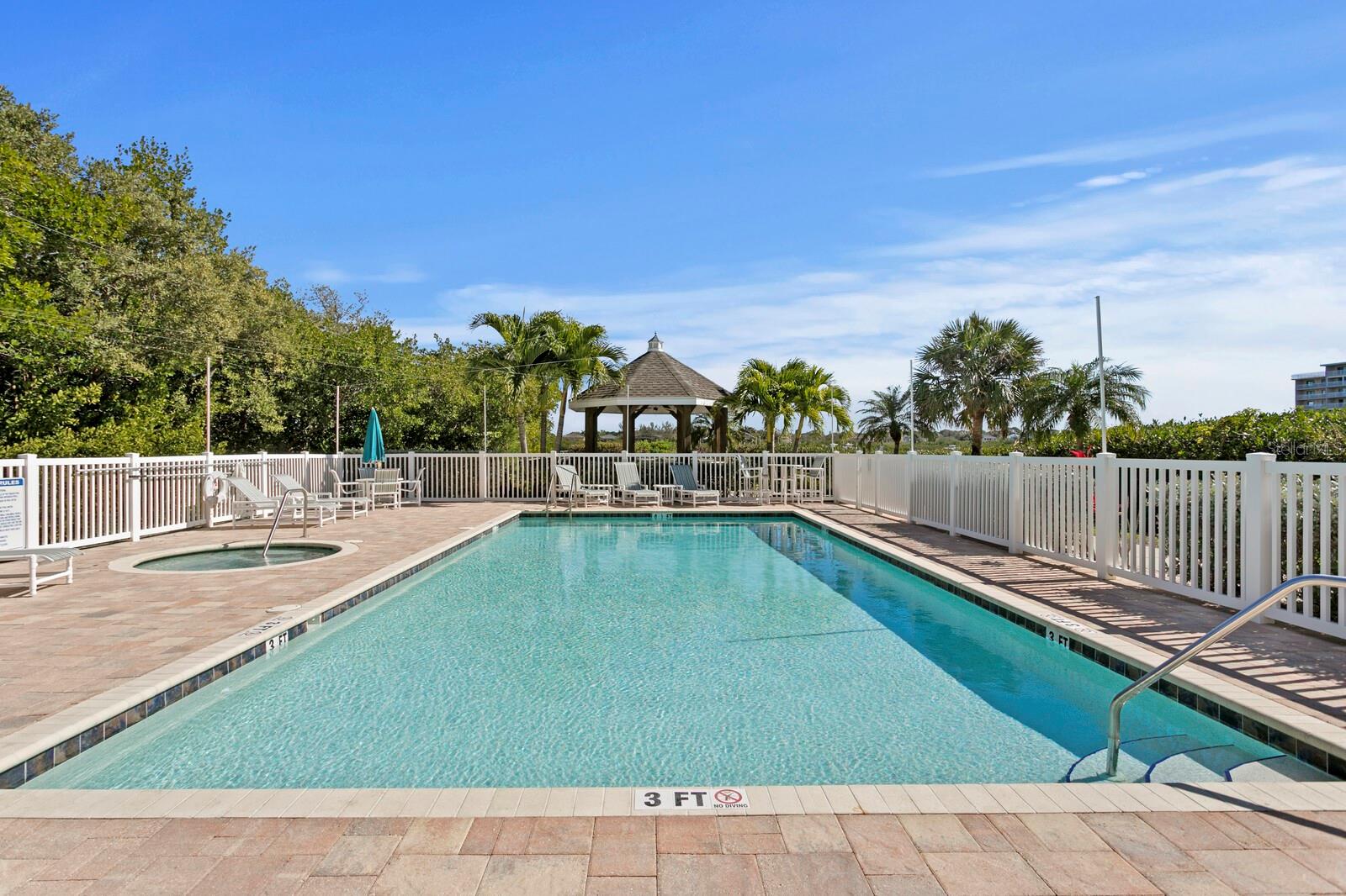 DOLPHIN KEY CONDO - Residential