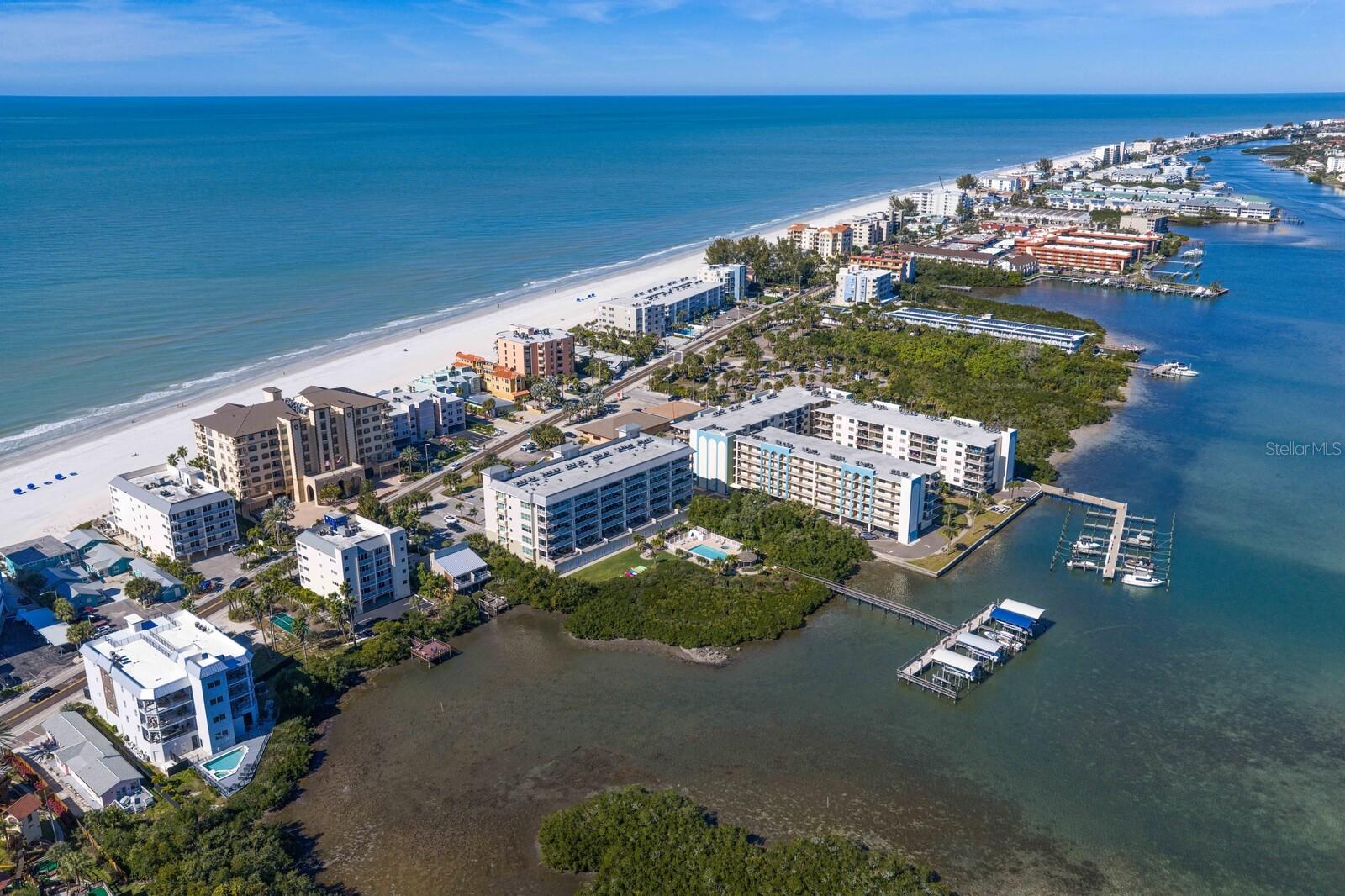 DOLPHIN KEY CONDO - Residential