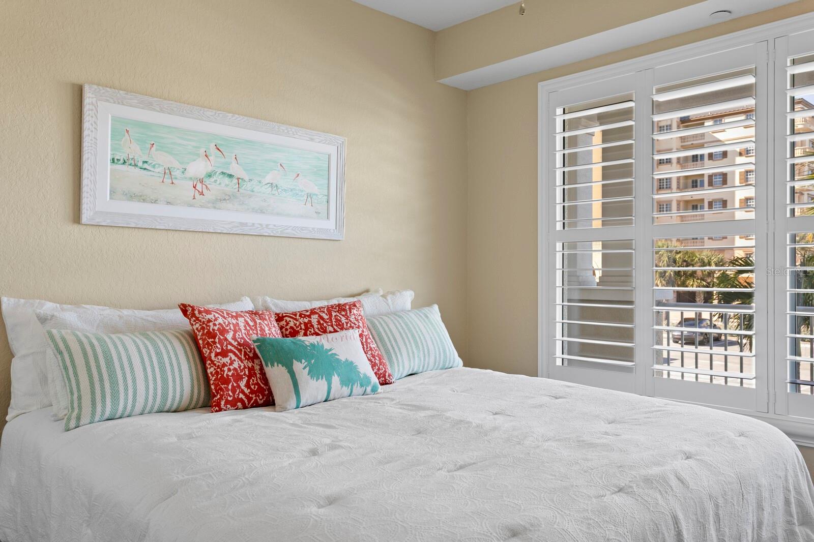 DOLPHIN KEY CONDO - Residential