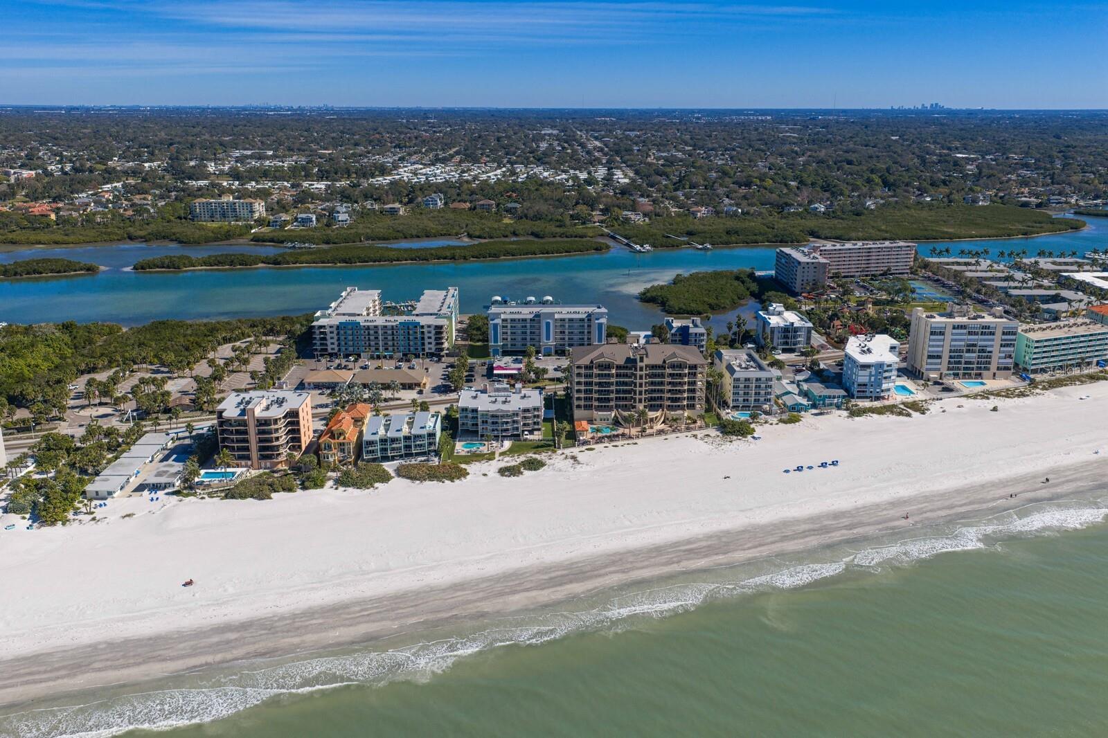 DOLPHIN KEY CONDO - Residential