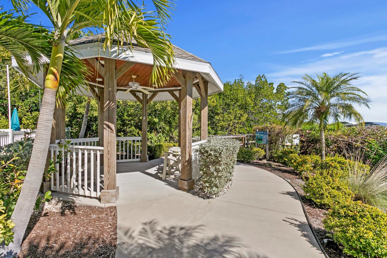 DOLPHIN KEY CONDO - Residential