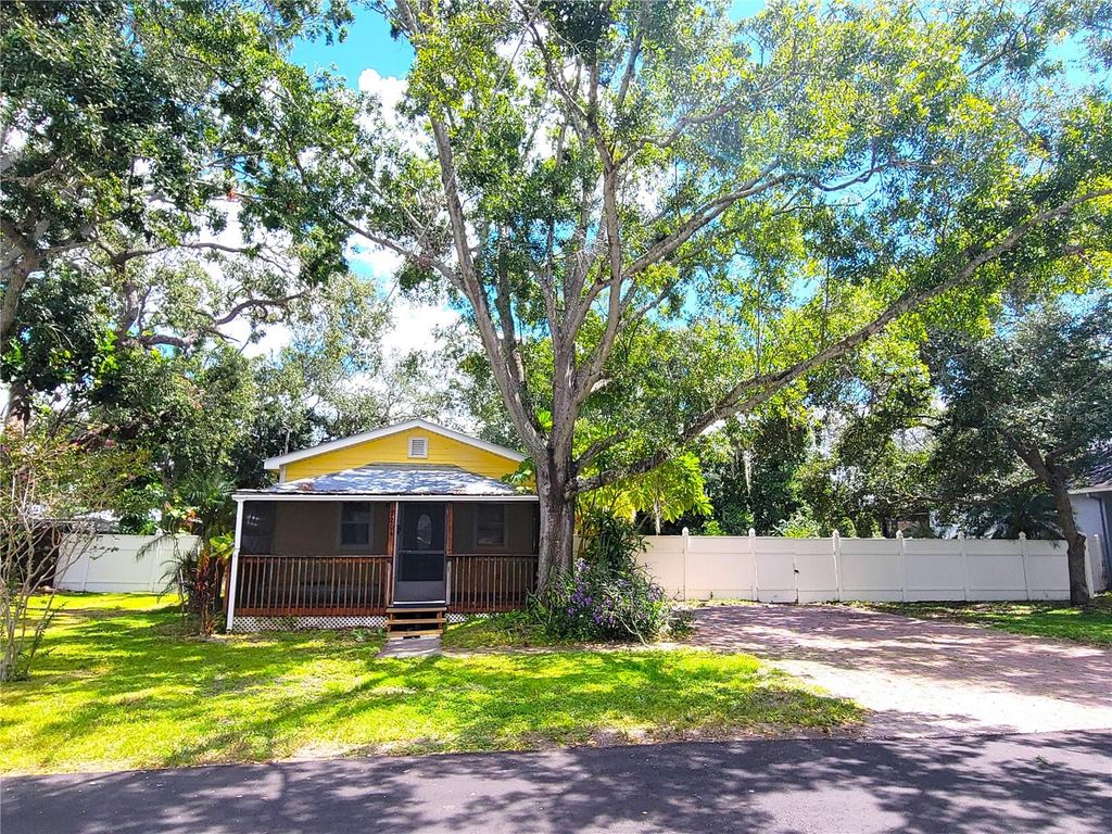 Photo of 7204 S Desoto Street, Tampa, FL 33616 (MLS # TB8432061)